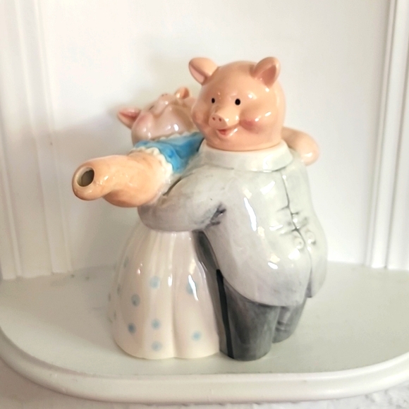 Vintage Applause Inc. Dancing Pig Couple 8" Teapot - Picture 1 of 6
